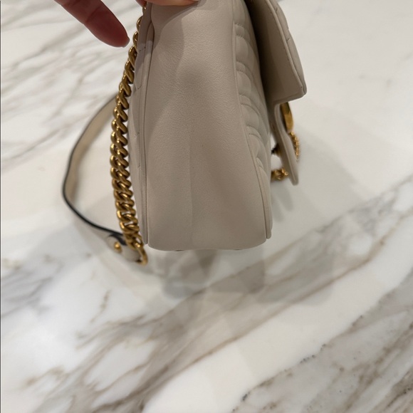 Gucci GG marmot chain bag in off white - Picture 11 of 13